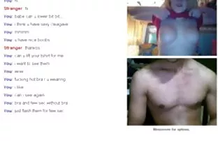 వైట్ గర్ల్ ఫ్లాషింగ్ మి హర్ బ్రా మరియు టిట్స్