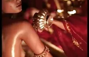 యు కోసం భారతీయ అమ్మాయి