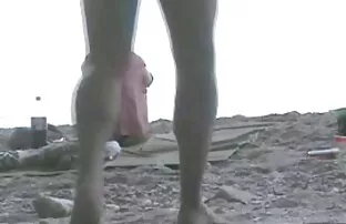 బీచ్లో te త్సాహిక జంట
