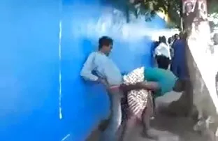 ఒకరిని దాచారు