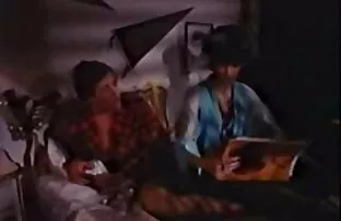 సన్నీ-పాతకాలపు పోర్న్ పూర్తి ఓపెన్ సెక్సీ