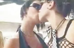 హాట్ రైలు ప్రయాణం