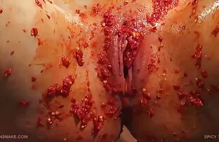 స్పైసీ ట్రేసీ 2 - - -