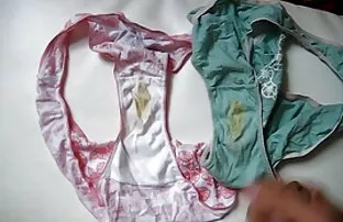 ధరించిన మురికి ప్యాంటీలను ఉపయోగించారు