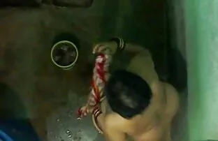 స్నానంతో పొరుగున ఉన్న అత్త 2