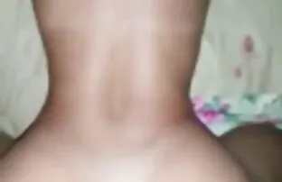 వేడి అంగ సంపర్కంలో చాలా యువ అందం