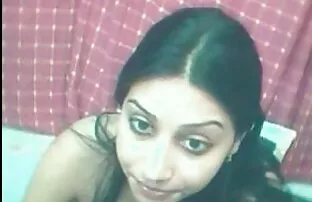 భారతీయ గృహిణి రాత్రిపూట చూపిస్తుంది