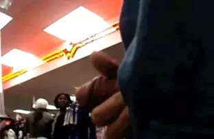 పెద్దల పుస్తక దుకాణం తీయండి