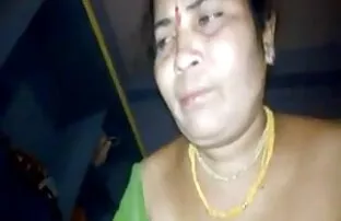 దేశీ పరిపక్వ ఆంటీ