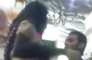 అరబ్ సక్ వక్షోజాలు