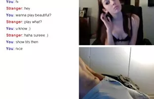 అమ్మాయి వెలుగుతుంది