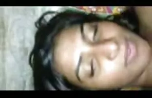 తో భారతీయ అమ్మాయి