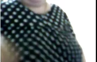 పెద్ద టిట్స్‌తో చైనీస్ గ్రానీ