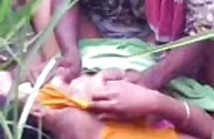 వీధిలో బంగ్లా ఇబ్బంది పెట్టాడు