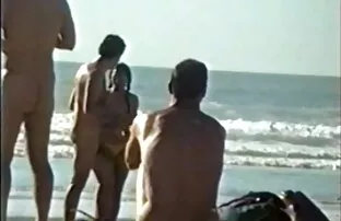 బీచ్ లో మిస్టర్ బిగ్ డిక్