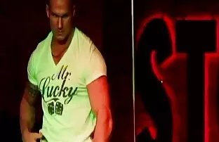 సెడ్రిక్-నగ్న కెనడా మగ స్ట్రిప్పర్స్-హాట్!